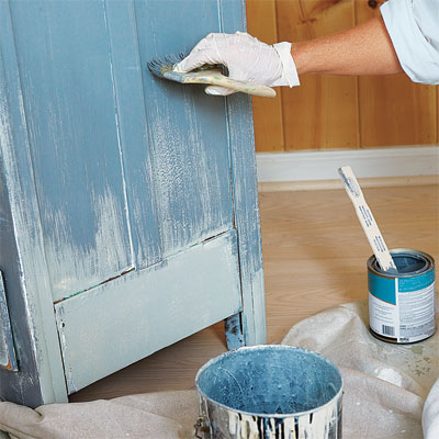 The Best Way to Paint Wood Furniture