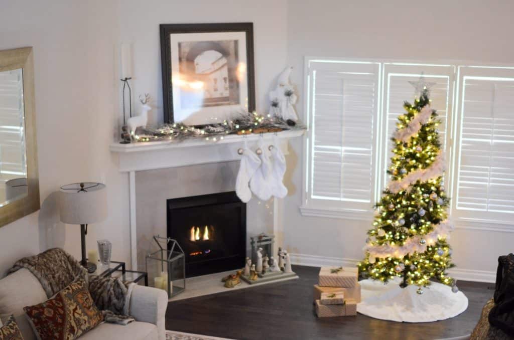 how to decorate a fireplace mantel